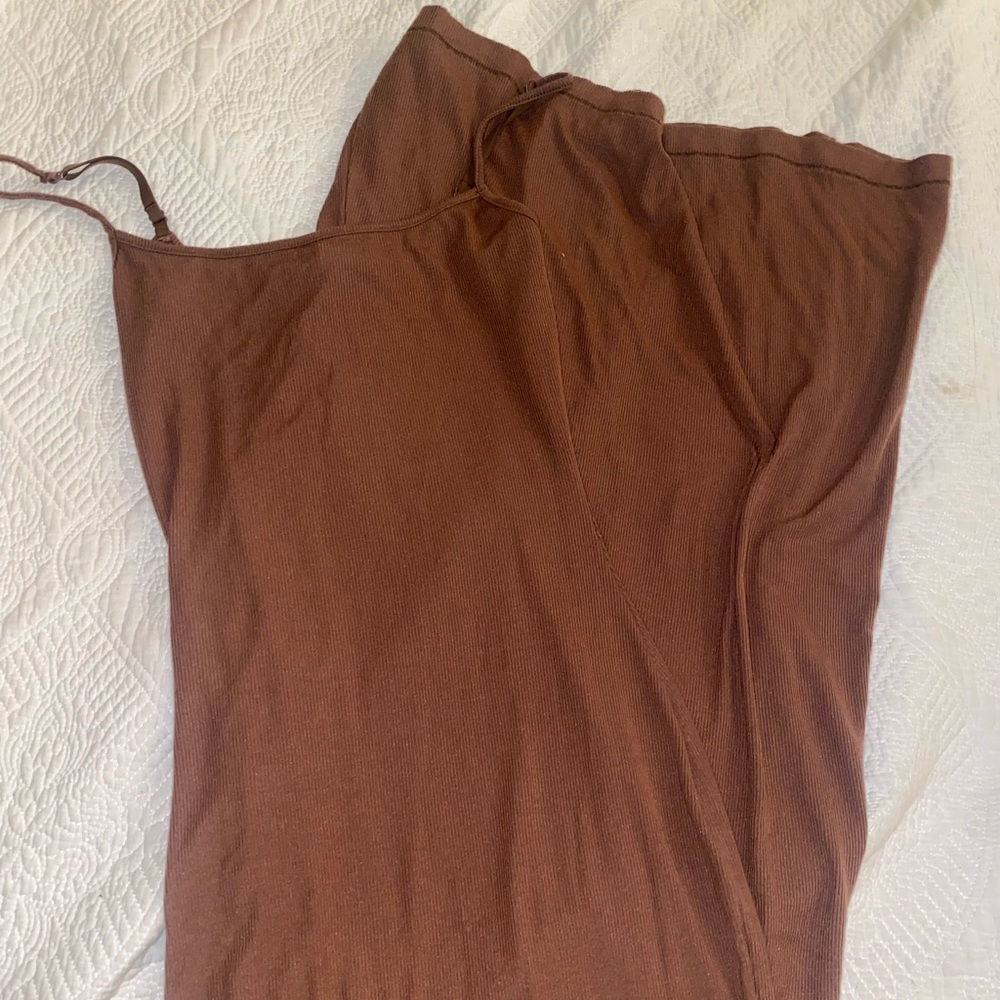 BROWN SKIMS SOFT LOUNGE DRESS!